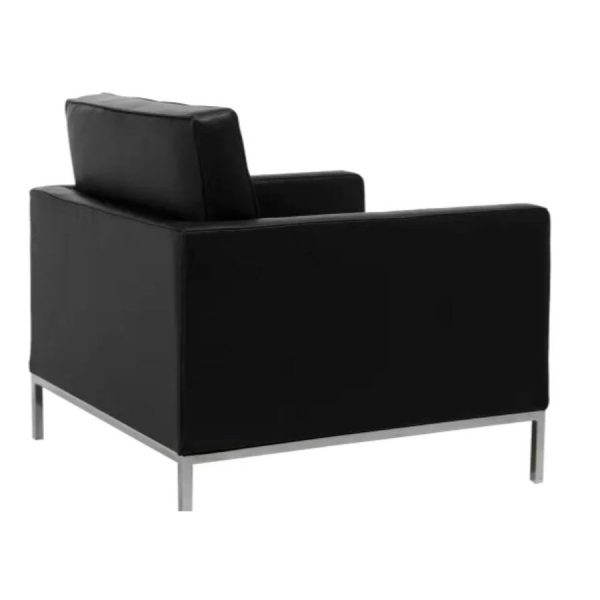 1 seater sofa, a harmonious blend of tradition and elegance.