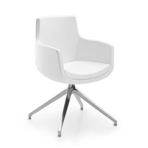 Main chair on metal legs
