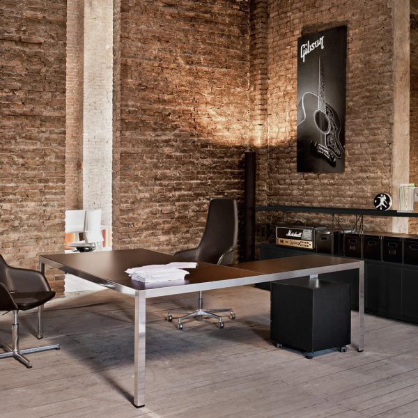 Executive office desk, offering a range of customization possibilities to suit your needs