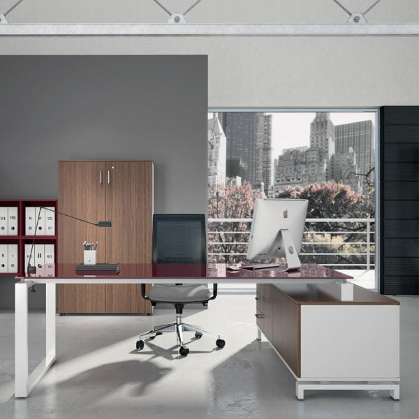 Modern executive office desk