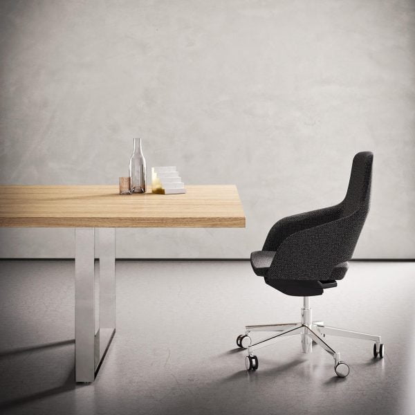 Reflecting a harmonious balance of materials and finishes, our meeting room tables offer a refined and sophisticated look that complements