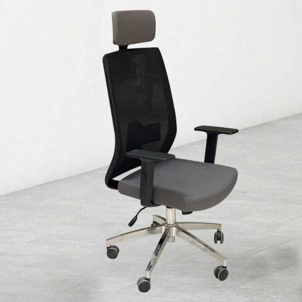 Minimalist office chair designed with mobility in mind, perfect for dynamic work environments